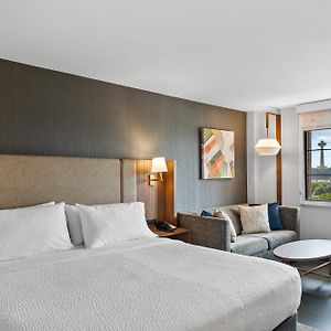 Holiday Inn Niagara Falls State Park Entry By Ihg
